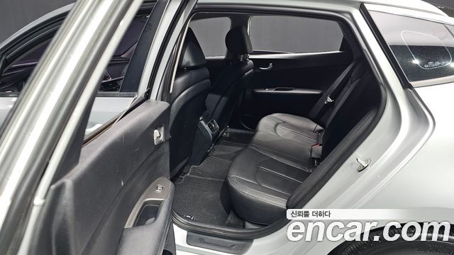 Kia K5 2019 — photo 29