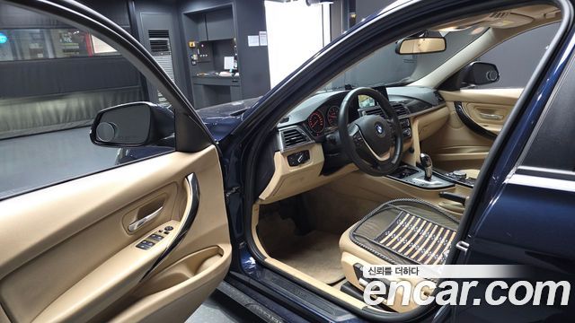 BMW 3-Series 2016 — photo 10