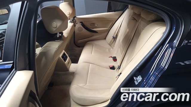 BMW 3-Series 2016 — photo 11