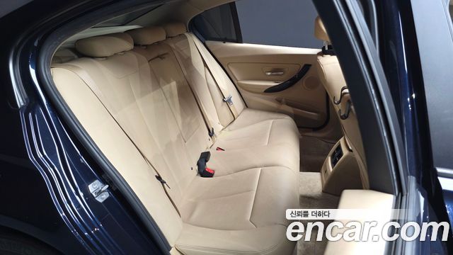 BMW 3-Series 2016 — photo 12