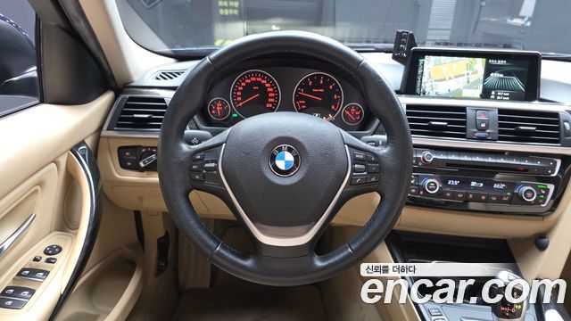 BMW 3-Series 2016 — photo 13