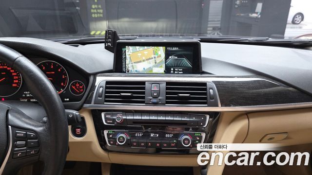 BMW 3-Series 2016 — photo 14