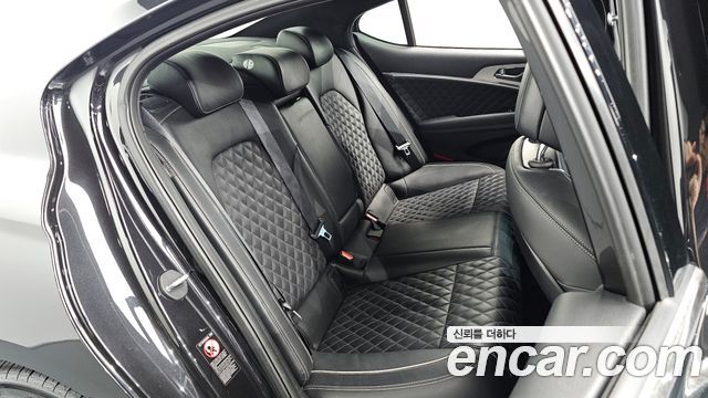Genesis G70 2018 — photo 17