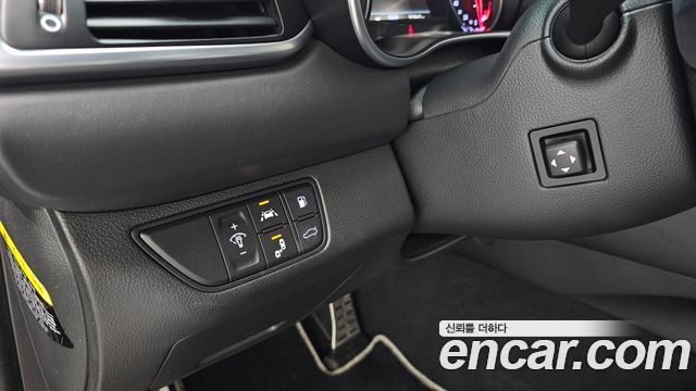 Genesis G70 2018 — photo 25