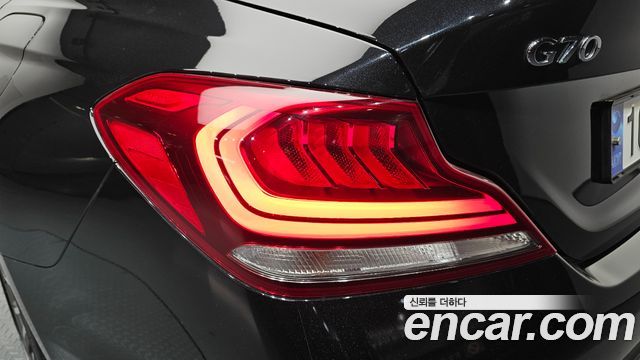 Genesis G70 2018 — photo 9