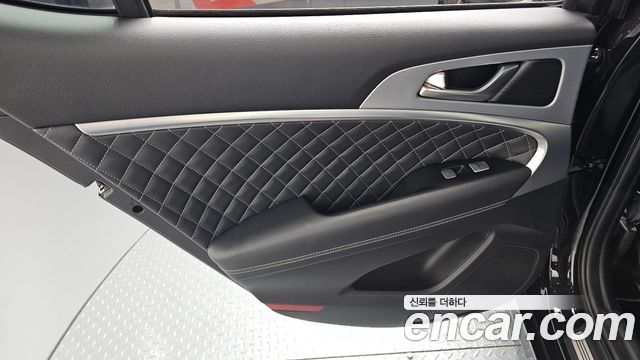 Genesis G70 2018 — photo 15