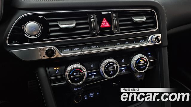 Genesis G70 2018 — photo 27