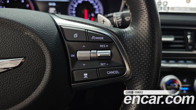 Genesis G70 2018 — photo 30