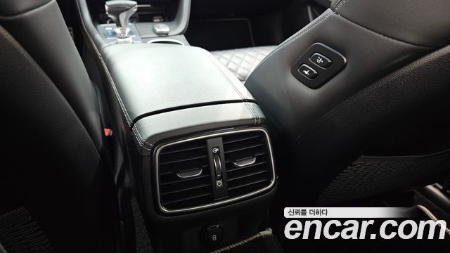 Genesis G70 2018 — photo 31