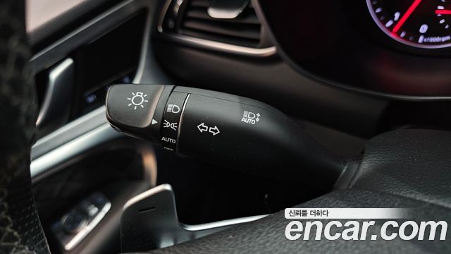 Genesis G70 2018 — photo 32