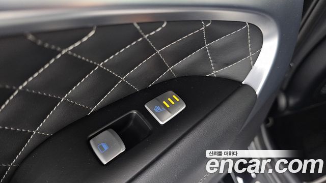 Genesis G70 2018 — photo 34