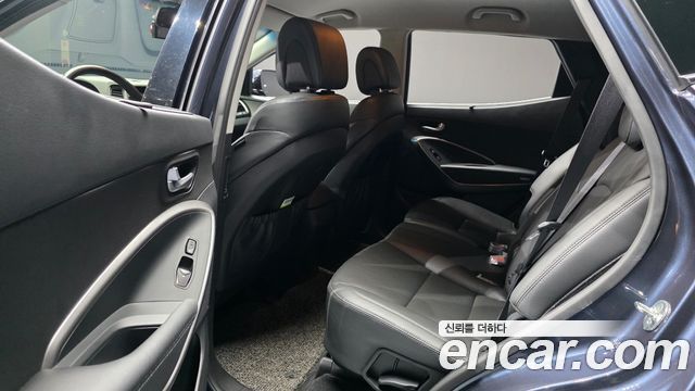Hyundai Santafe 2018 — photo 12