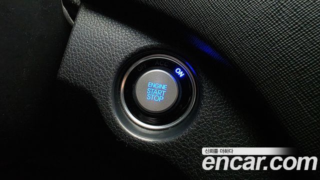 Hyundai Santafe 2018 — photo 17