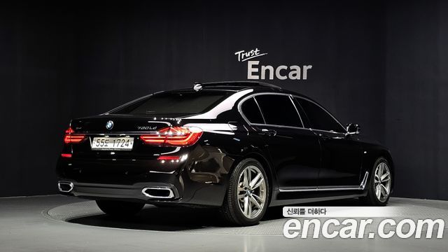 BMW 7-Series 2018 — photo 2