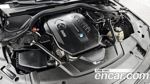 BMW 7-Series 2018 — photo 6