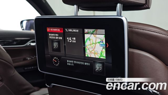BMW 7-Series 2018 — photo 19
