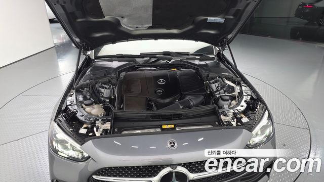 Mercedes-Benz C-Class 2022 — photo 6