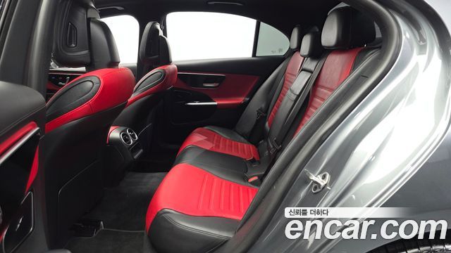Mercedes-Benz C-Class 2022 — photo 18