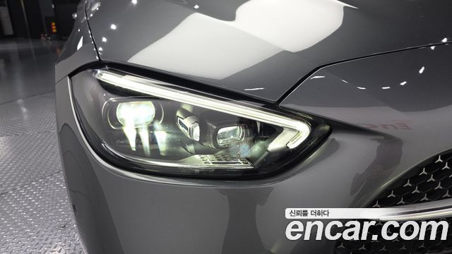 Mercedes-Benz C-Class 2022 — photo 8