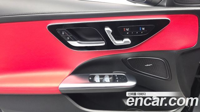 Mercedes-Benz C-Class 2022 — photo 27