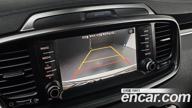 Kia Sorento 2018 — photo 16