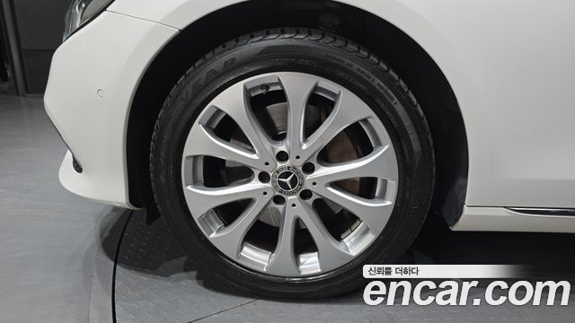 Mercedes-Benz E-Class 2018 — photo 5