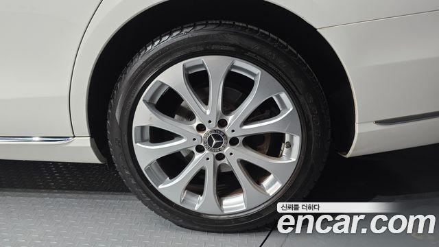 Mercedes-Benz E-Class 2018 — photo 7