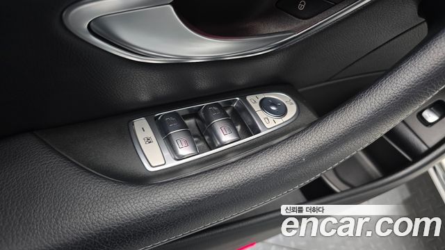 Mercedes-Benz E-Class 2018 — photo 29