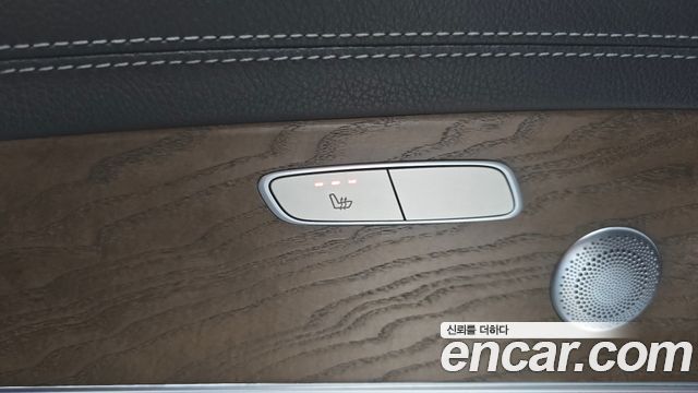 Mercedes-Benz E-Class 2018 — photo 31