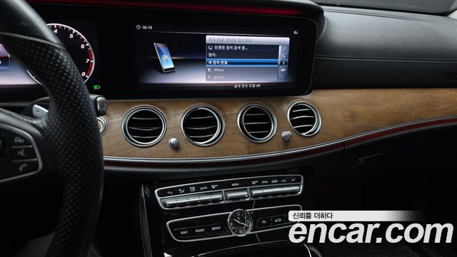 Mercedes-Benz E-Class 2018 — photo 33