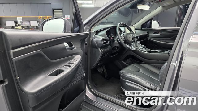 Hyundai Santafe 2023 — photo 13