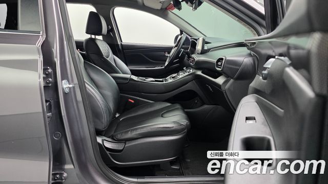 Hyundai Santafe 2023 — photo 16