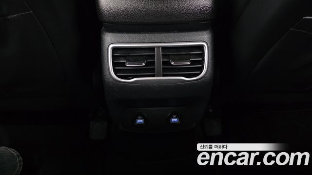 Hyundai Santafe 2023 — photo 31