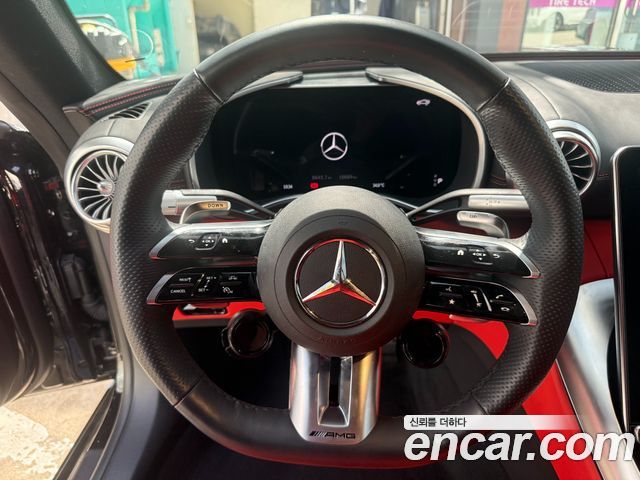 Mercedes-Benz SL-Class 2025 — photo 15