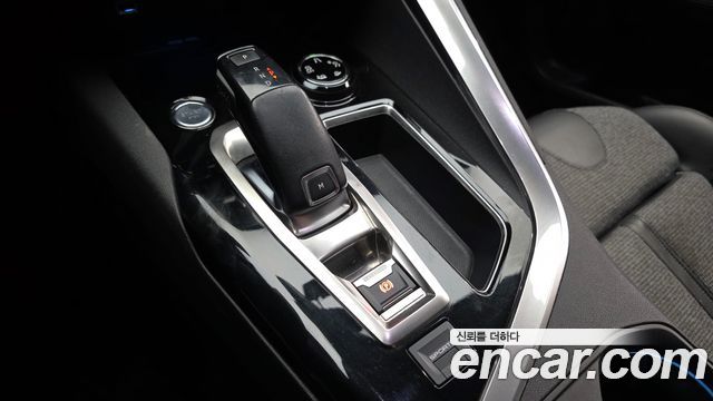 Peugeot 3008 2019 — photo 9