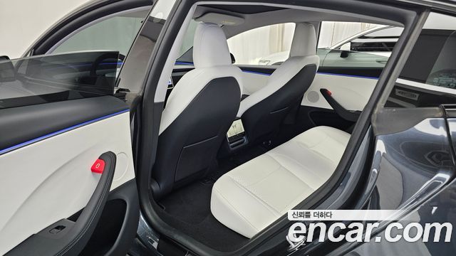 Tesla Model 3 2025 — photo 18