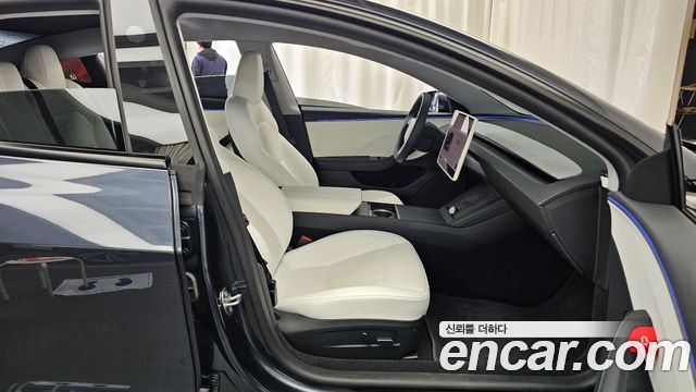Tesla Model 3 2025 — photo 16