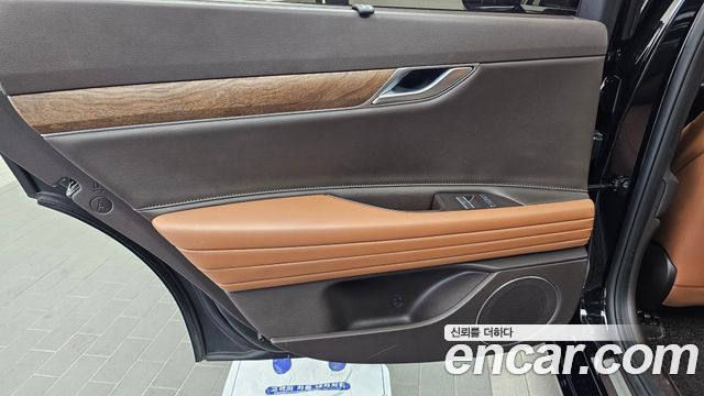 Genesis G80 2023 — photo 15