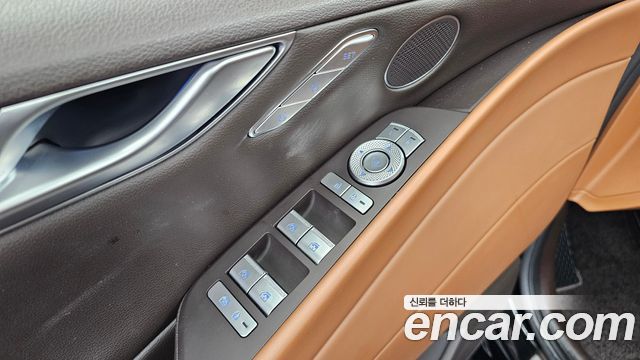 Genesis G80 2023 — photo 30