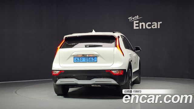 Kia Niro 2023 — photo 4