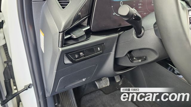 Kia Niro 2023 — photo 16