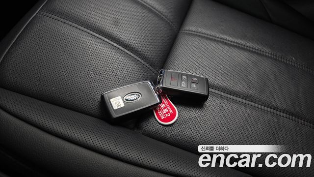 Land Rover Range Rover Evoque 2020 — photo 16