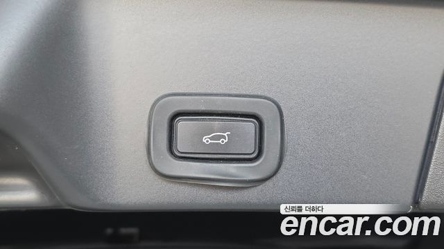 Land Rover Range Rover Evoque 2020 — photo 31