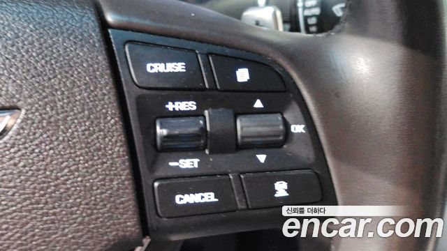 Genesis G80 2017 — photo 23