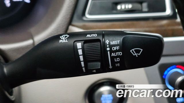 Genesis G80 2017 — photo 32