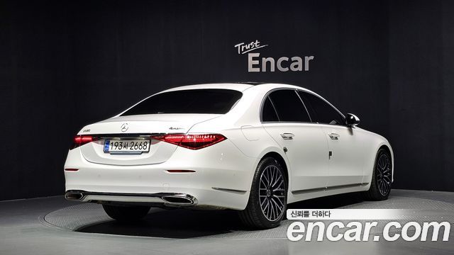 Mercedes-Benz S-Class 2025 — photo 2