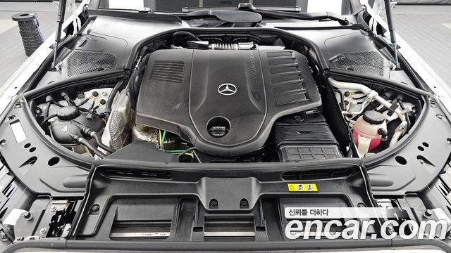 Mercedes-Benz S-Class 2025 — photo 6