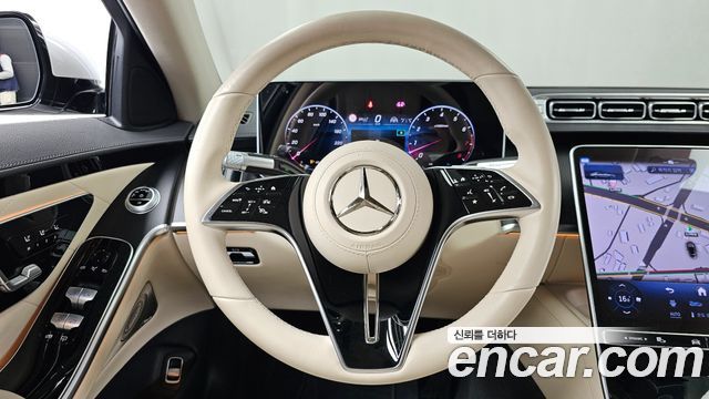 Mercedes-Benz S-Class 2025 — photo 13