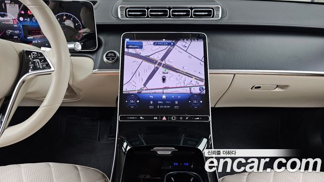 Mercedes-Benz S-Class 2025 — photo 14