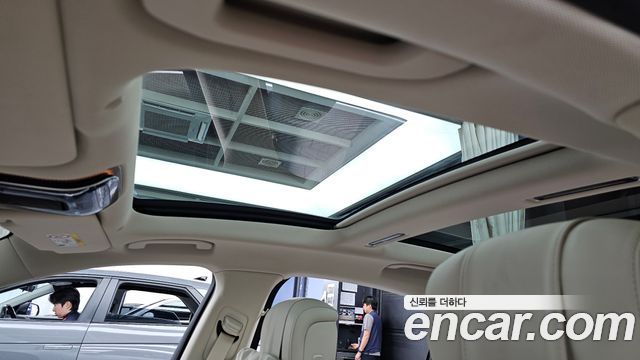 Mercedes-Benz S-Class 2025 — photo 19